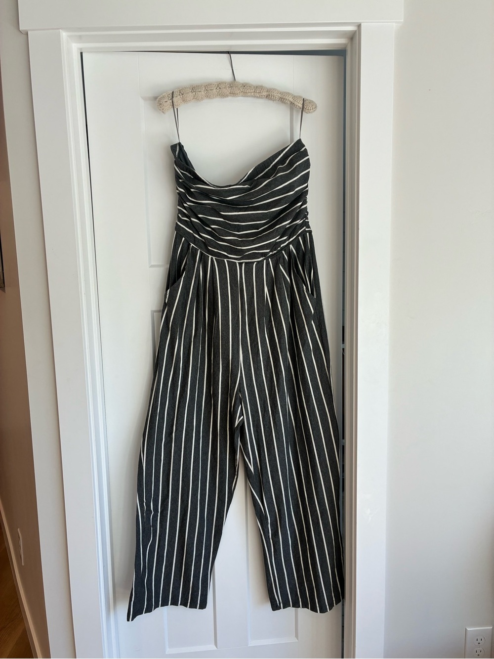 Sleeveless jumpsuit Striped dark grey and White soft stretchy cotton pockets